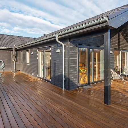 10 Person Holiday Home In Haderslev Exteriör bild