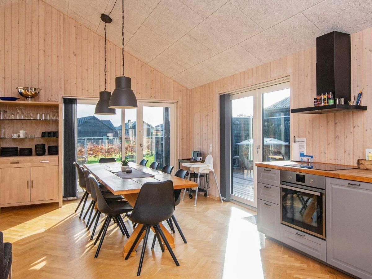 10 Person Holiday Home In Haderslev Exteriör bild
