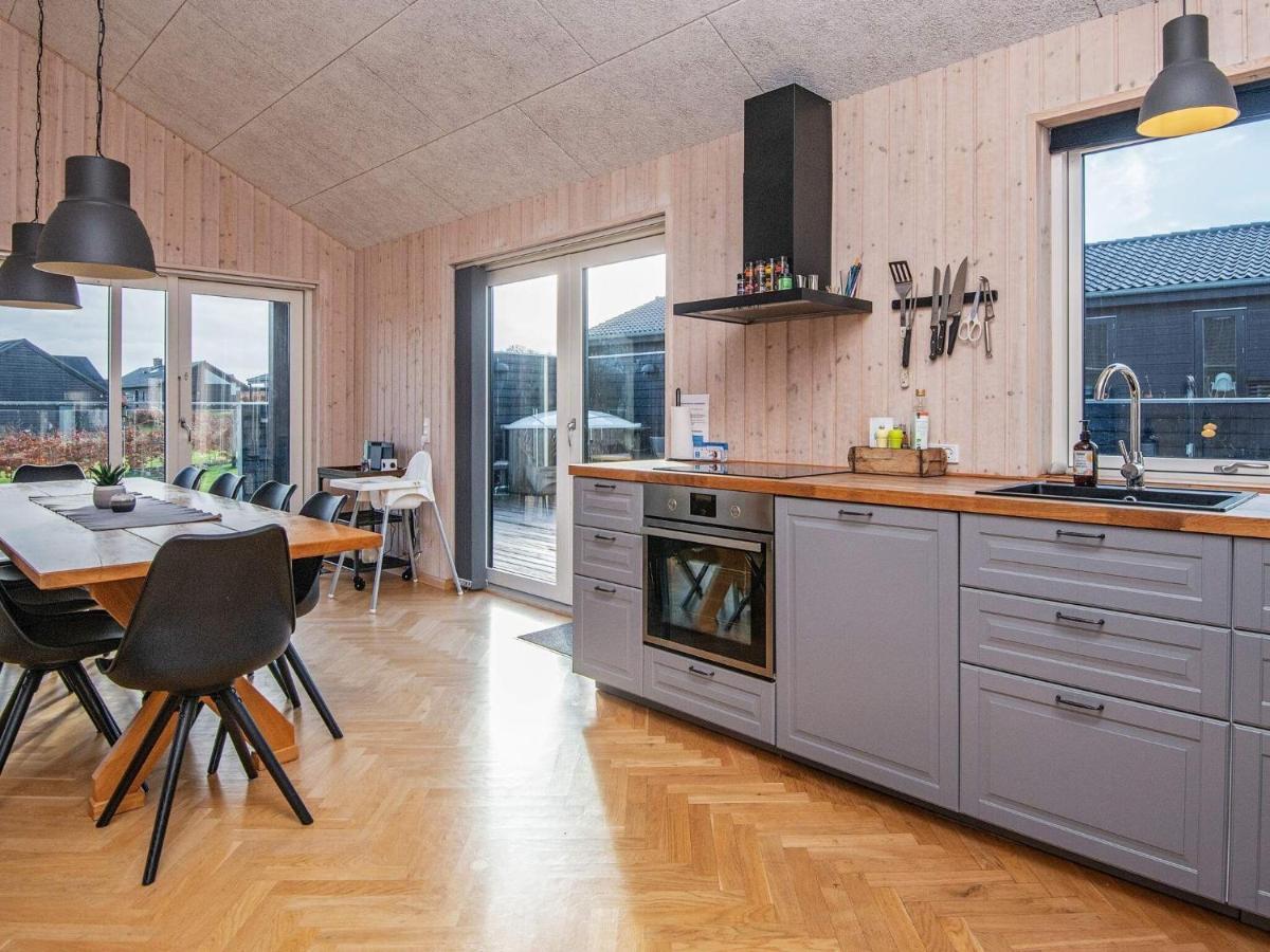 10 Person Holiday Home In Haderslev Exteriör bild