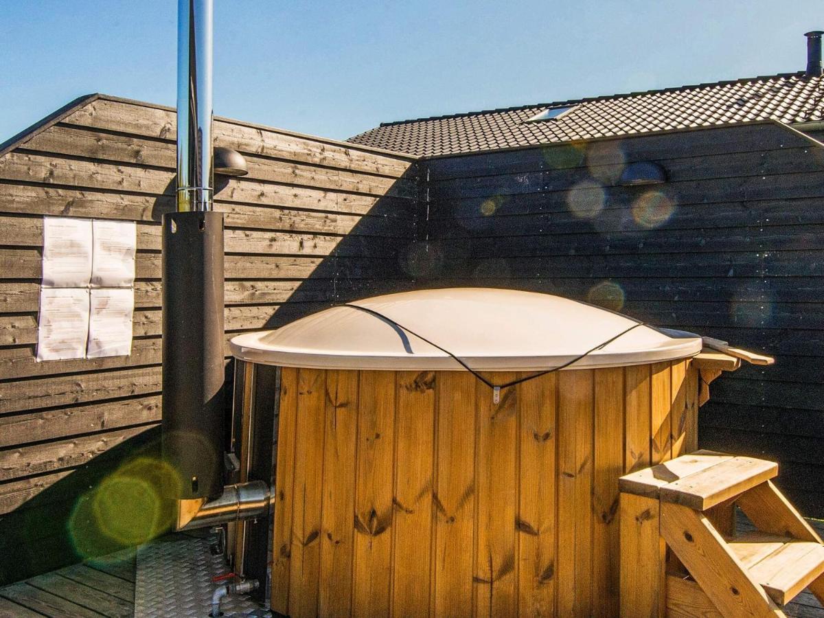 10 Person Holiday Home In Haderslev Exteriör bild